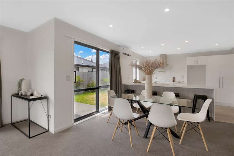 22 Robert Duncan Road Belfast_9