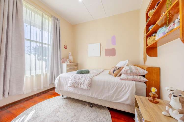 8 Russell Street Otane_10