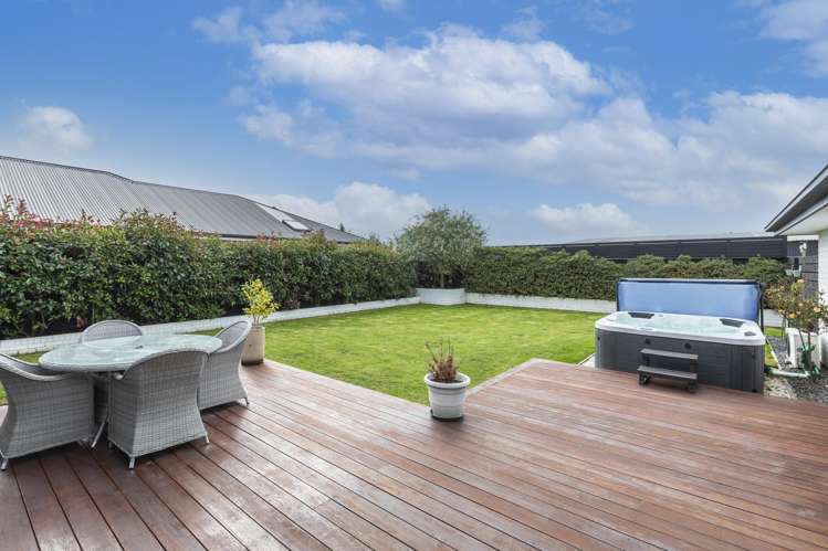 8 Carnaveron Drive Lincoln_9