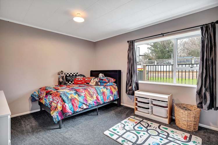 1263 Egmont Road Egmont Village_12