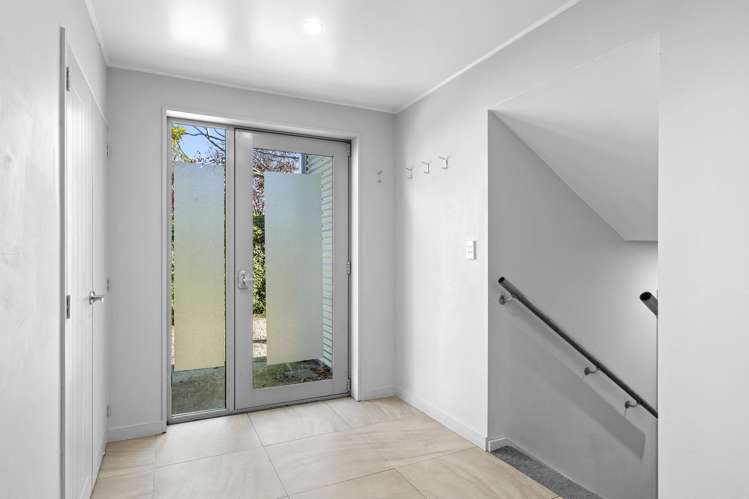 1 Farquhar Place_4