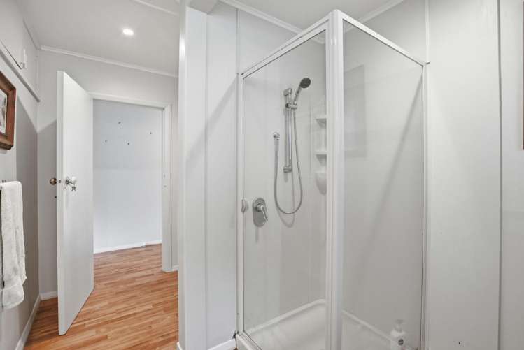 2 Kohutuhutu Road Raumati Beach_12