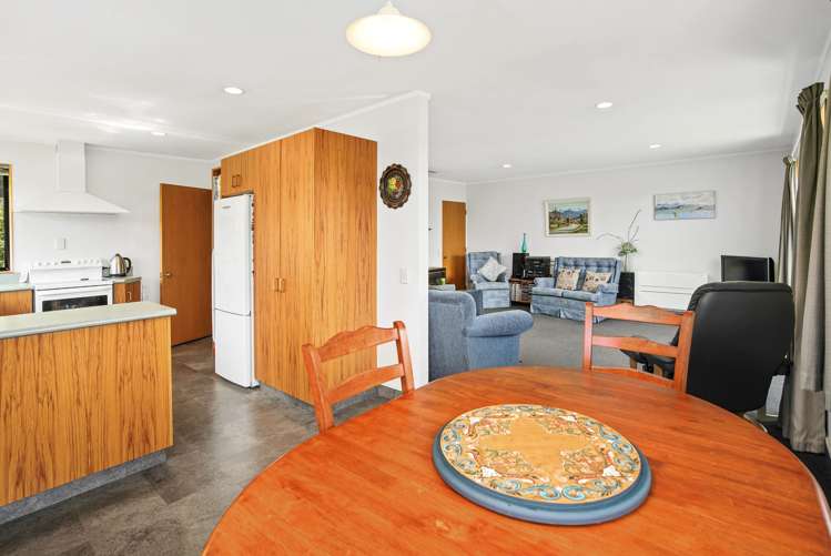 7 Heath Place Stoke_10