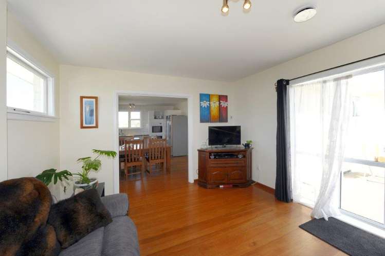 39 Dunstan Crescent Hornby_5