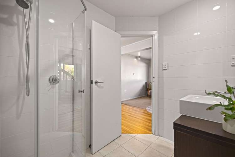 16 Williams Street Sunshine Bay_19