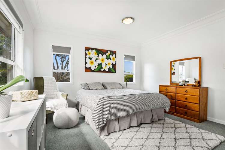 42 Yeovil Road Te Atatu Peninsula_10