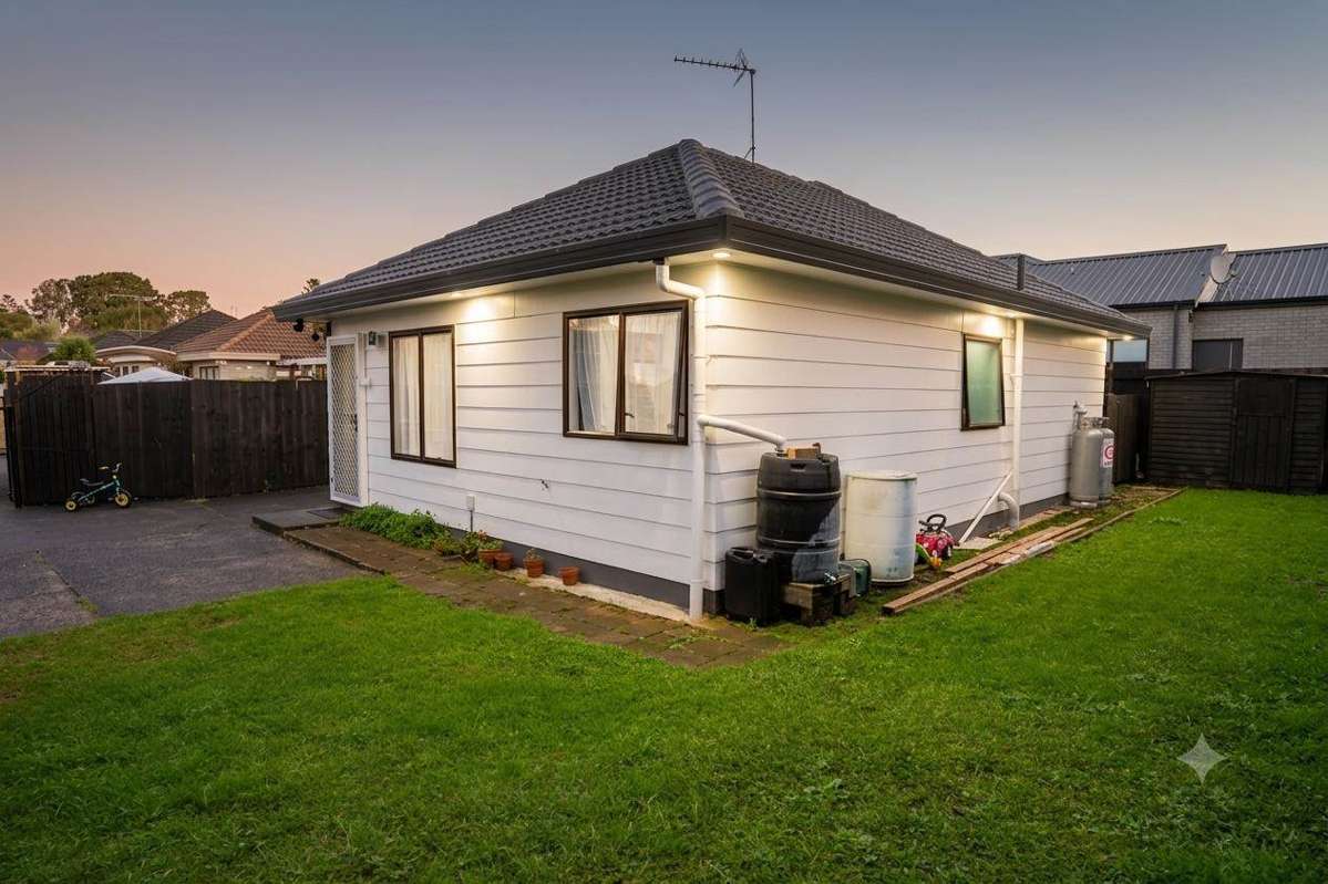 8/25 Waterview Road West_0