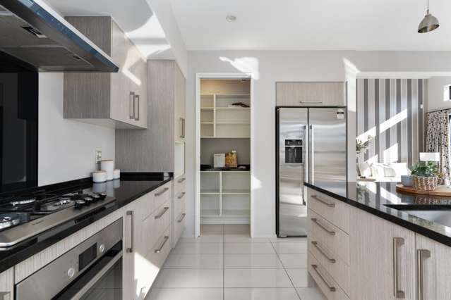 27 Silverstream Boulevard 1467_3