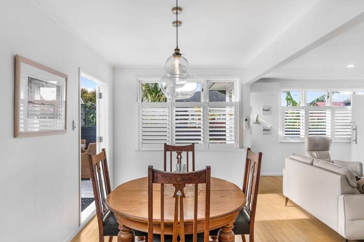 197 Riverside Avenue Pt England_12