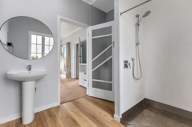 1835 Egmont Road Kaimiro_14