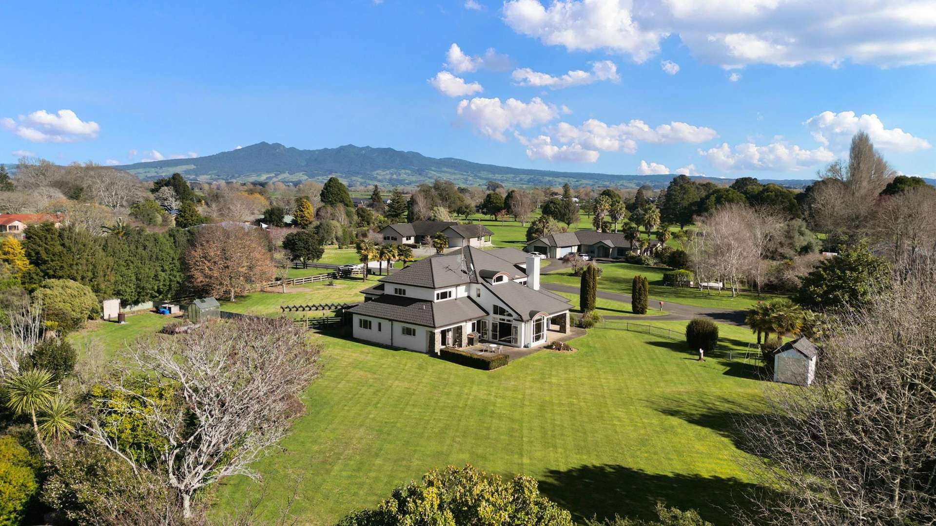 270 Holmwood Drive Ngahinapouri_0