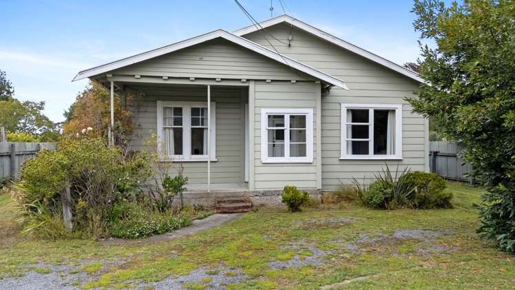 495 High Street South Carterton_21