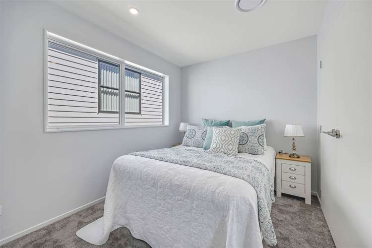 21 Bushfield Drive Flat Bush_32