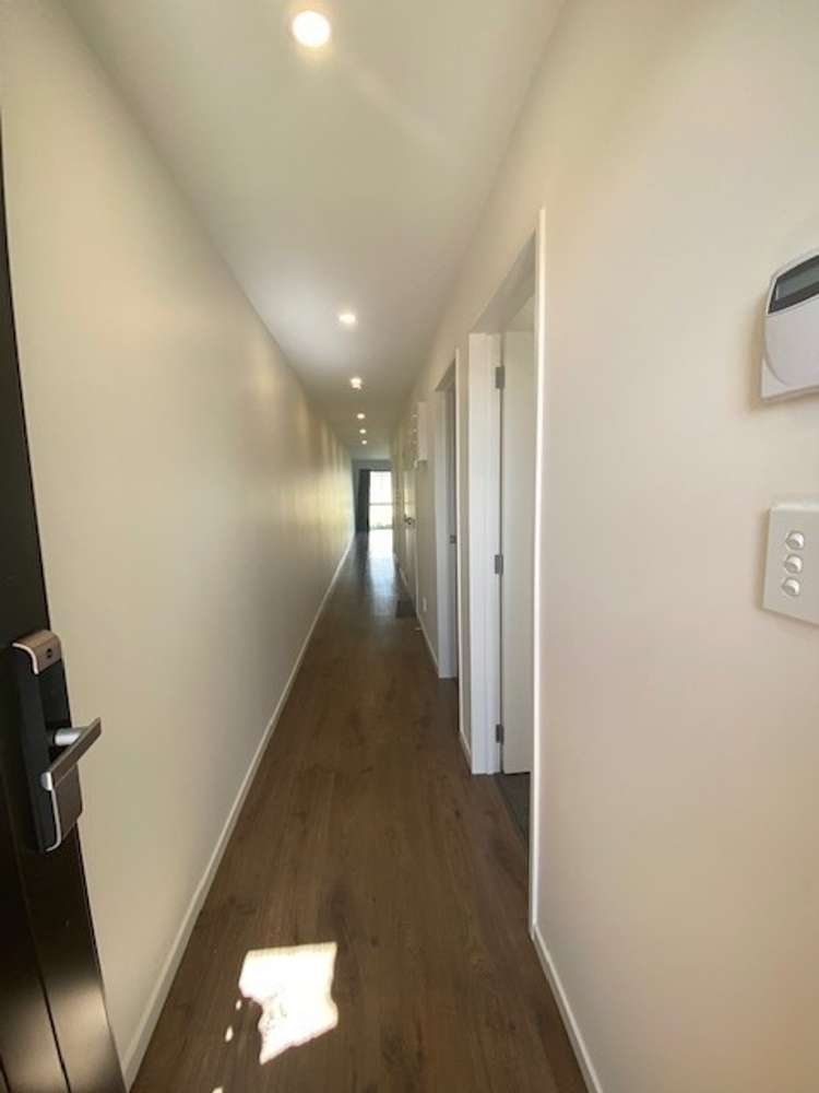 29A Tributary Parade 1657_8