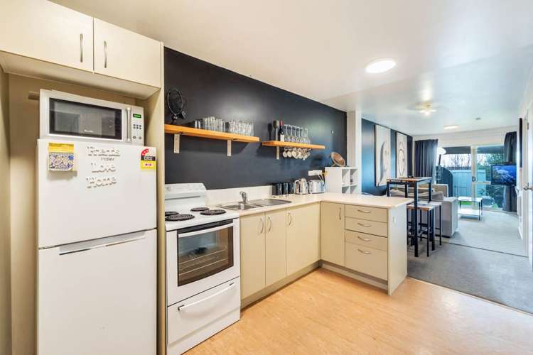 4/242 Great North Road Henderson_5