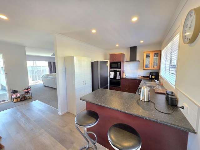 45 Clifton Drive 10858_4