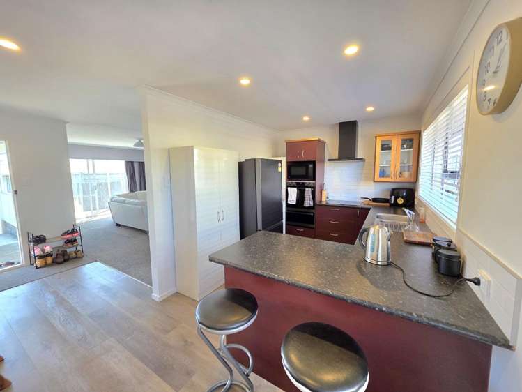 45 Clifton Drive 10858_4