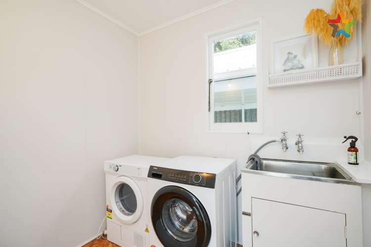 35 Sinclair Avenue Nightcaps_16