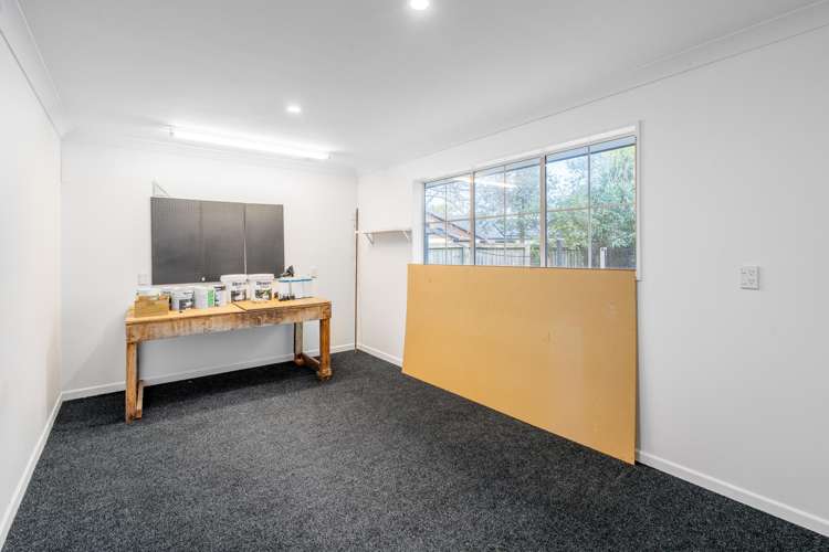 18 Travis Country Drive Burwood_29