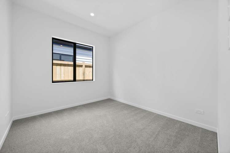 26 Furlough Road Opaheke_11