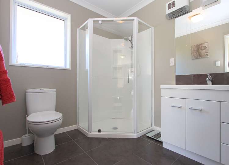 5 Kensington Place Springlands_12