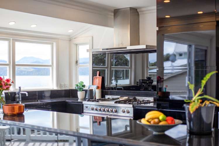 379 Karaka Bay Road Karaka Bays_5
