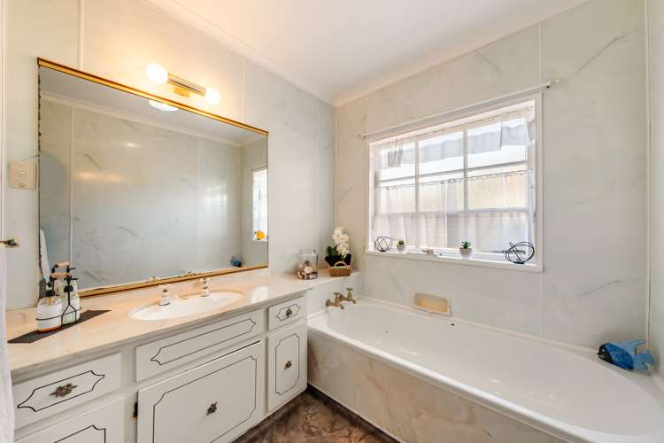 18 Akron Grove Totara Park_12