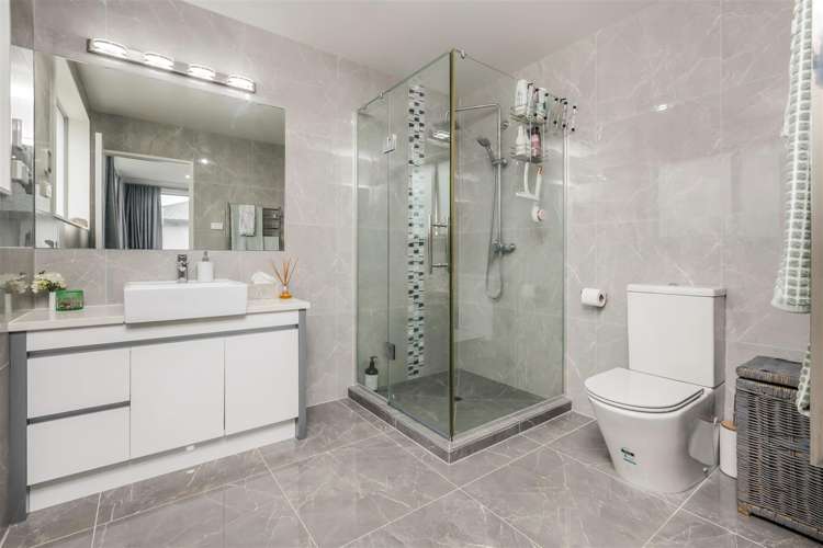 23 Nightingale Road Flat Bush_20