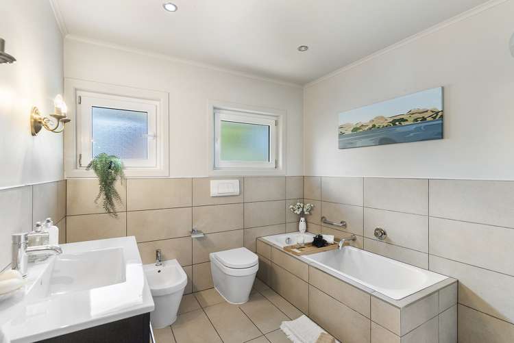 13 Arthur Crescent Hauraki_12