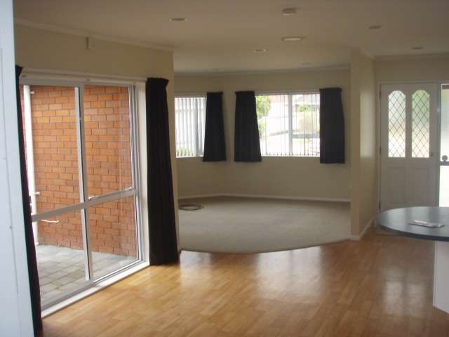 9 Hadleigh Court 10587_4