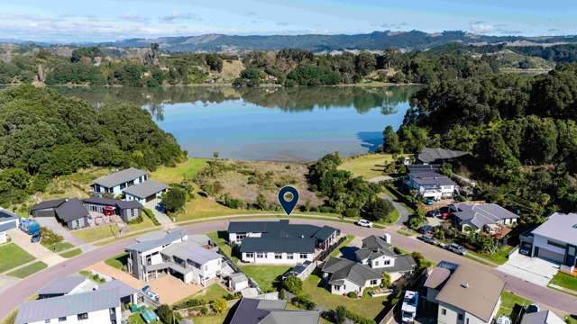 Sophisticated Single-Level Platinum Home with Harbour Views