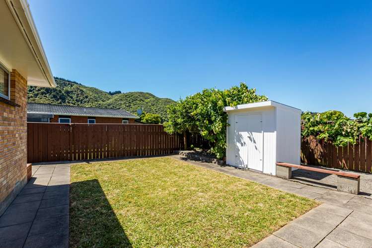 8 Tacoma Drive Totara Park_21