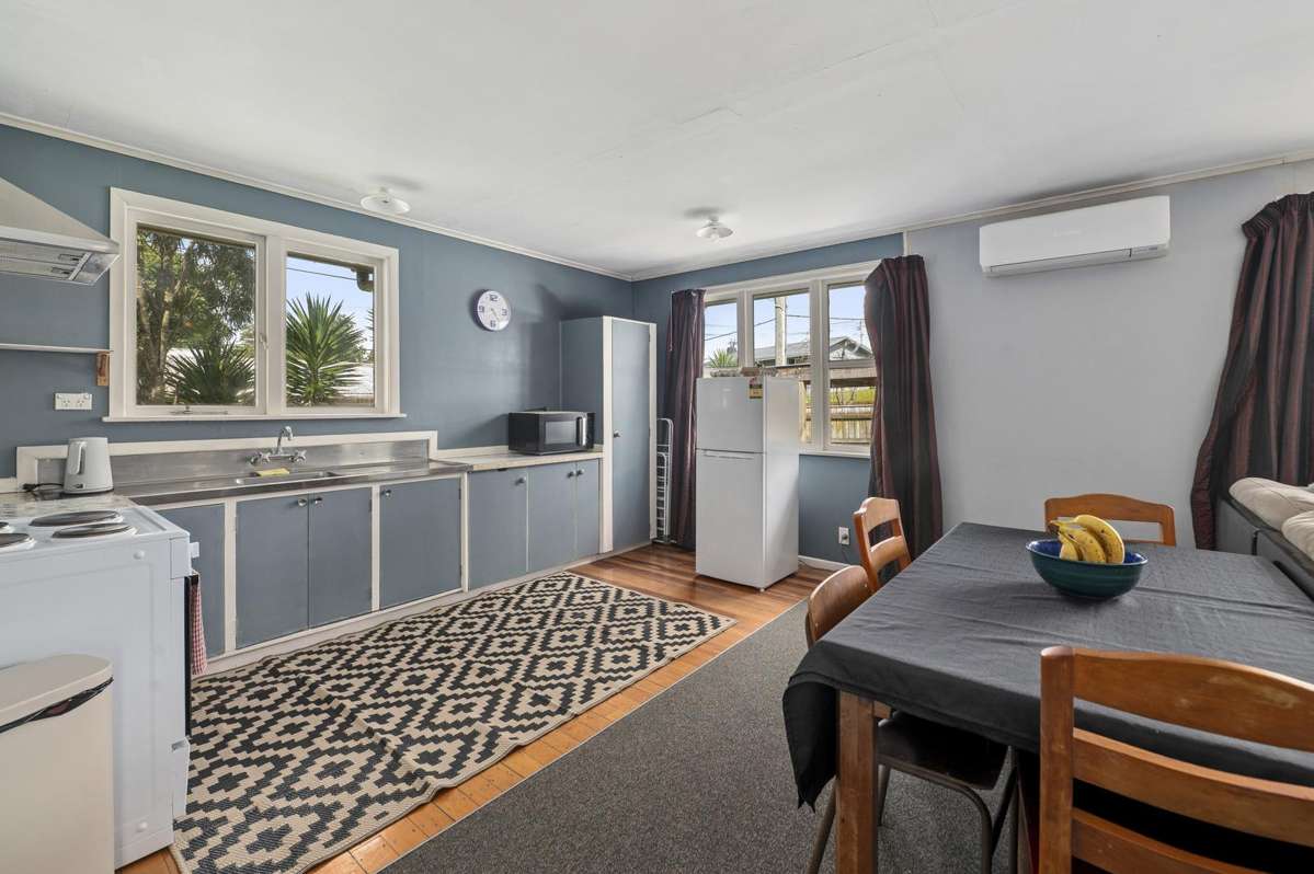 84 Meadowbank Crescent_1