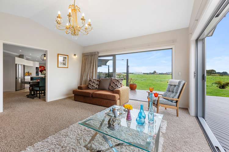 39 Matarikoriko Road Waitara_10