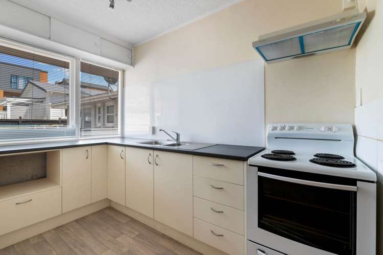 3/124 Onewa Road Northcote_5