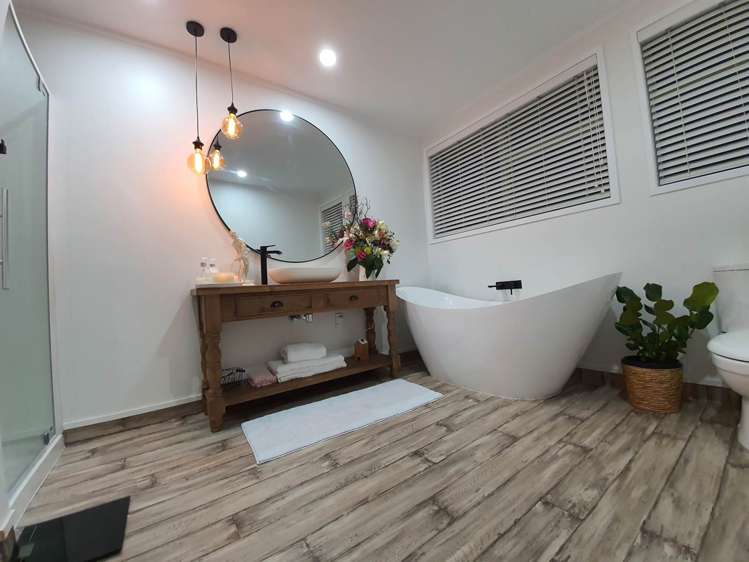 2/84 Greenslade Crescent Northcote_7