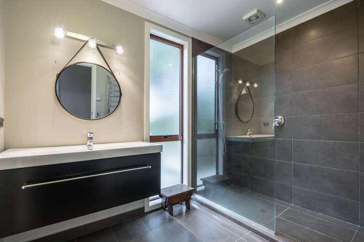 1 Lorenzen Bay Road Raglan_18