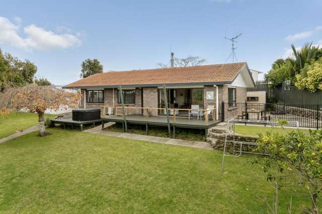 Expansive, Private & Perfectly Positioned!