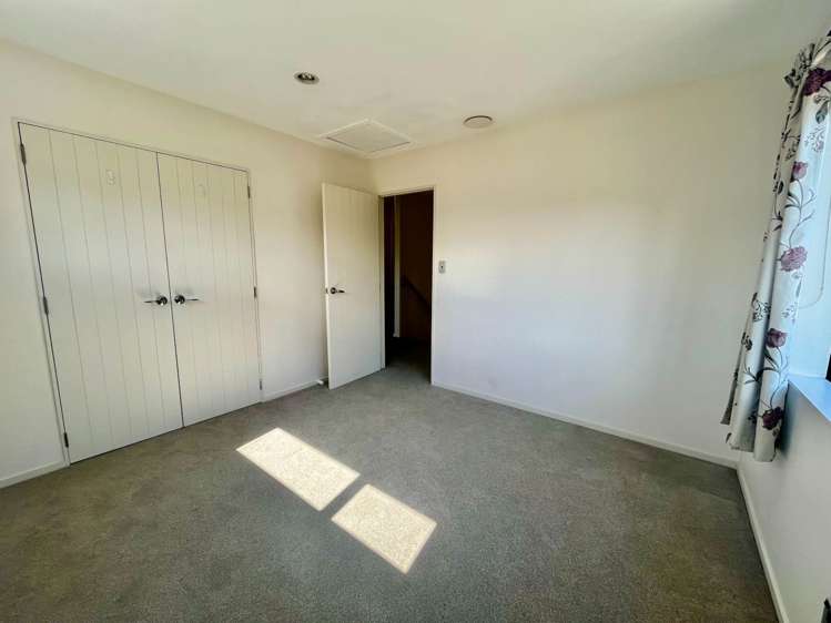 8 Landseer Place Blockhouse Bay_11