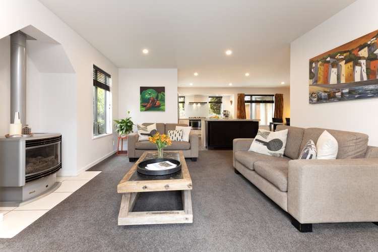 7 Higham Lane Harewood_10