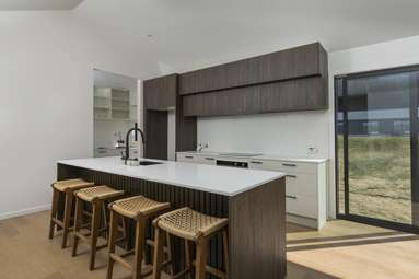 32 Stonehenge Road_3