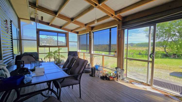 711B La Fontaine Road Harihari_16