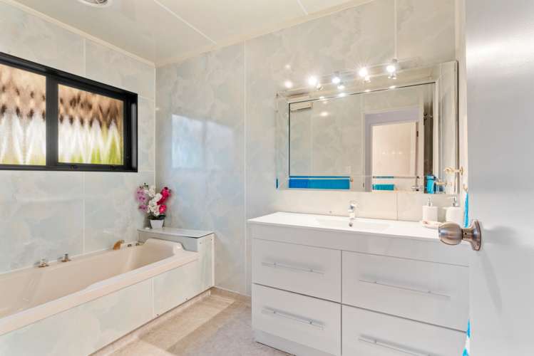 2 Ajax Place Welcome Bay_11