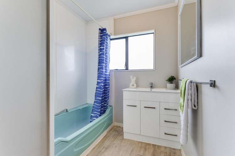 6/55 Tuhikaramea Road Dinsdale_13