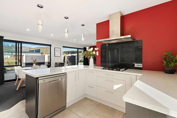 24 Woodstock Road Lower Shotover_6