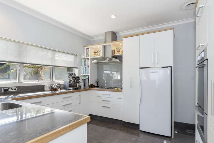 14 Strange Grove Matua_11