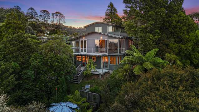 318 Forest Hill Road Waiatarua_1