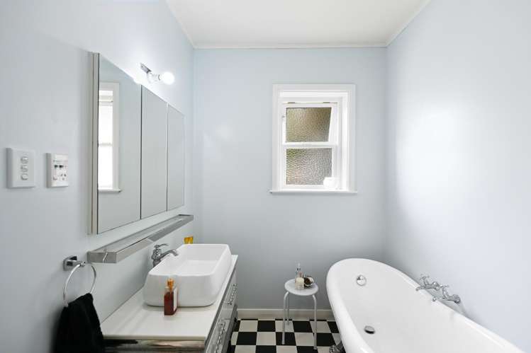 4 Valley Terrace Hamilton Central_21