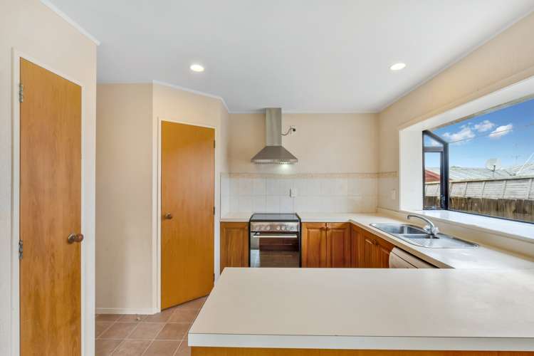 3/2 Channing Crescent Botany Downs_8