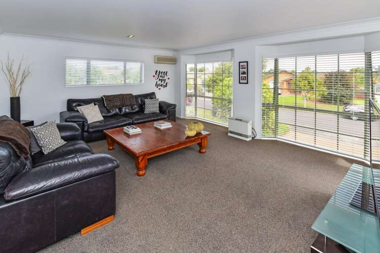 9 Flora Place Wattle Downs_12